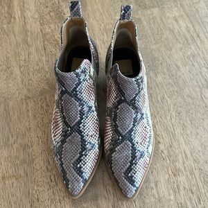 EUC - Dolce Vita Pink / Purple / Cream snakeskin boots - sz 8